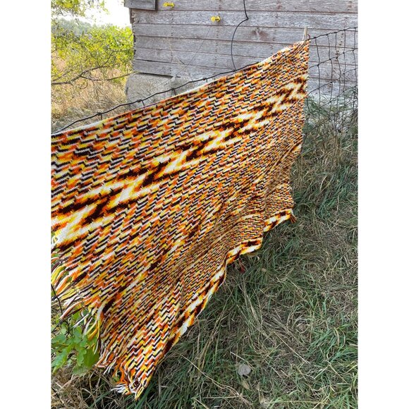 Vintage 1970s Crochet Afghan ZigZag pattern Fringe Orange Brown - Picture 2 of 16